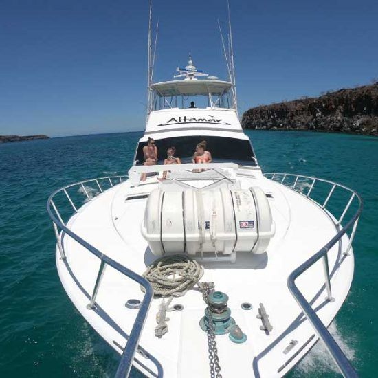 Altamar Yacht galapagos Day tours